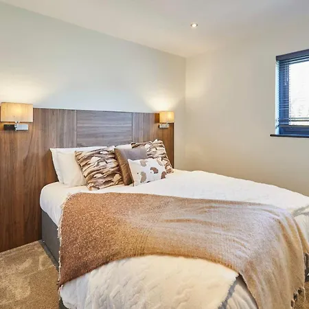 Host & - Dalby * Pickering
