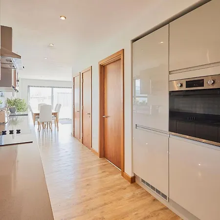 Host & - Dalby Chalet *