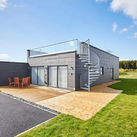 Host & - Dalby Chalet Pickering